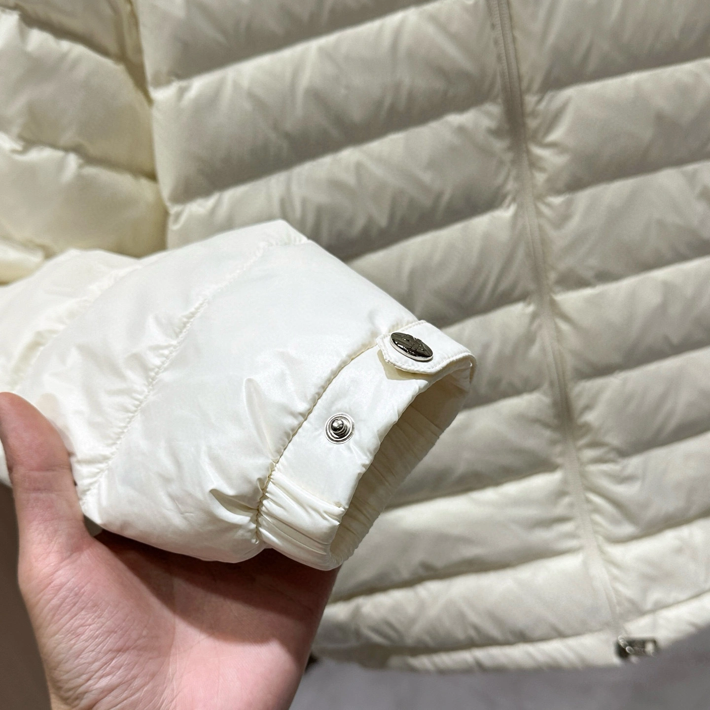 wg.luxury-- 7o9385r Down jacket duck down 2colour item:E-F501J1029-2H